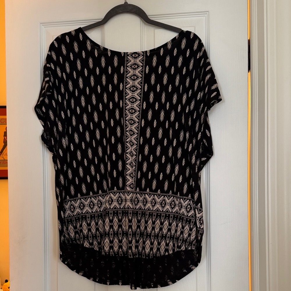 Lucky Brand Black and Cream Patterned Blouse